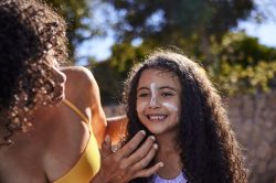 Creme solari bio per bambini: le migliori