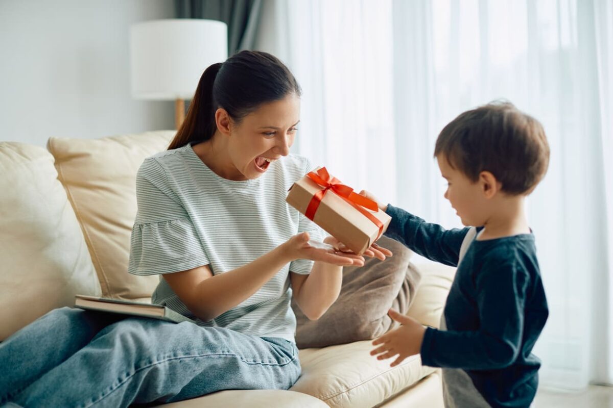 festa della mamma lavori creativi