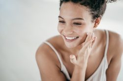 Delicatezza ed efficacia il giusto mix contro i primi segni del tempo