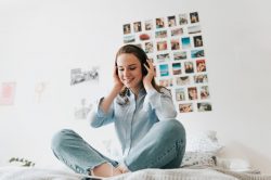 I migliori podcast del momento che non puoi fare a meno di ascoltare
