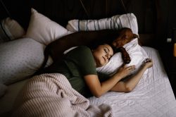 A chi lasciare il cane quando si va in vacanza