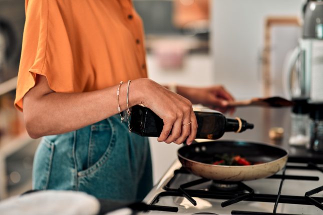 Come cucinare con pentole che rispettano l'ambiente