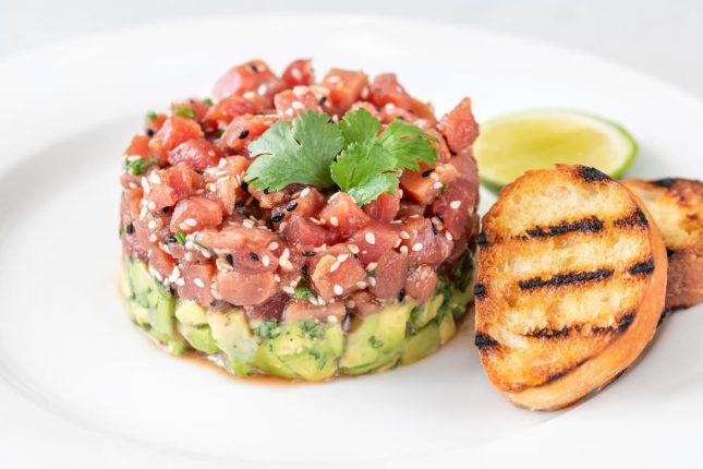 Tartare di tonno agli agrumi e avocado