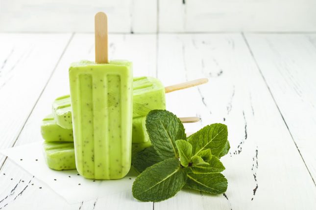 Ghiaccioli fatti in casa alla menta