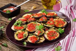 Melanzane alla pizzaiola in padella