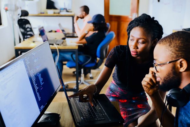 Mobbing sul lavoro significato e cosa fare