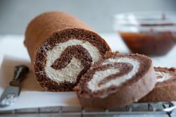 Rotolo dolce: ricetta per rotolo soffice e farcito