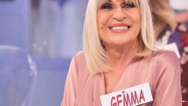 Gemma Galgani si è rifatta il seno: le foto