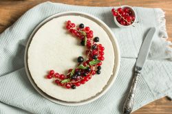 Torta fredda allo yogurt senza panna senza gelatina