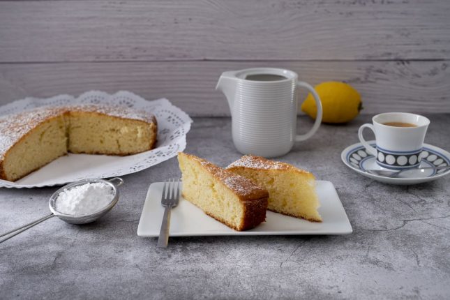 Torta vegana al limone