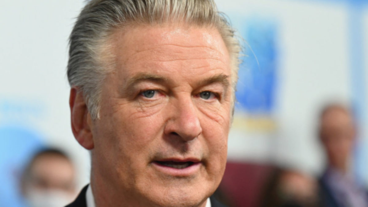 Alec Baldwin: spara sul set e uccide una donna