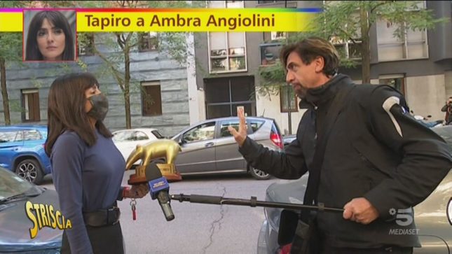 Striscia la Notizia: nuovo attacco ad Ambra Angiolini