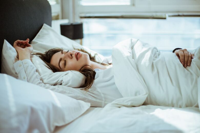 ragazza che dorme
