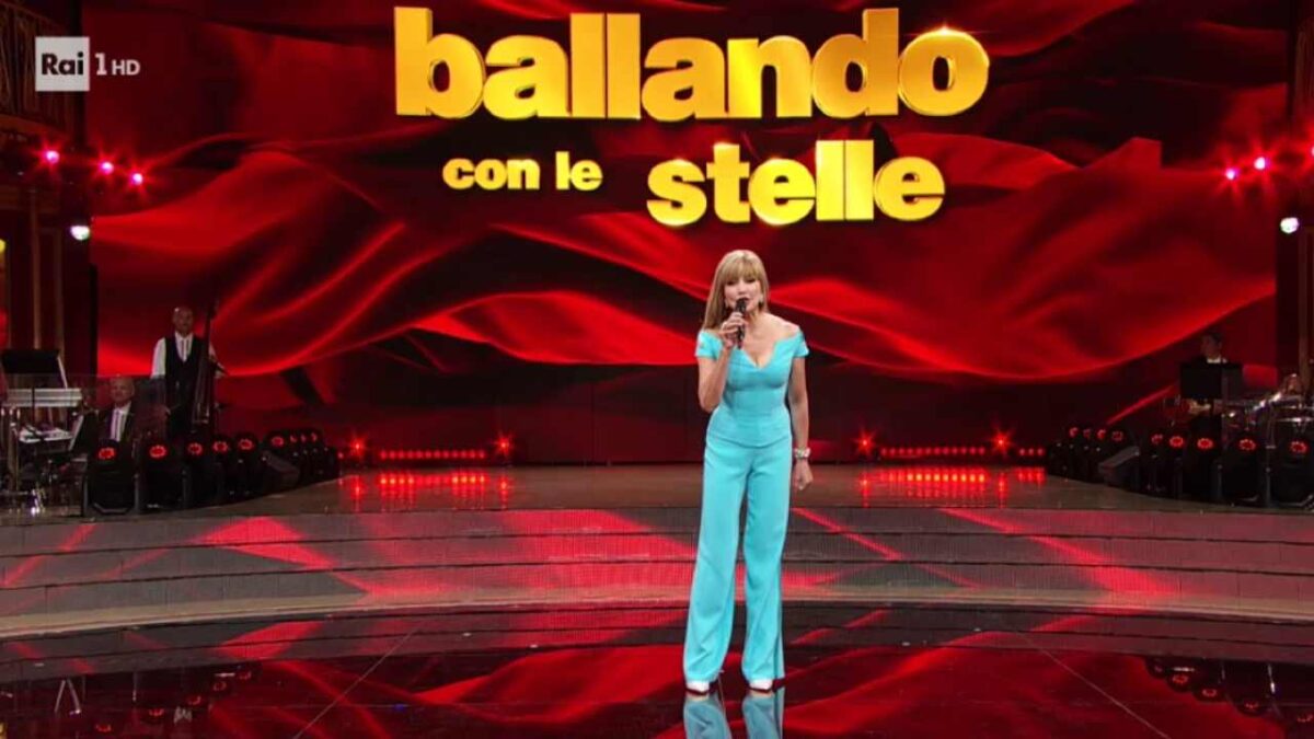 Ballando con le stelle, Enrico Montesano squalificato: la Lucarelli lo incastra!
