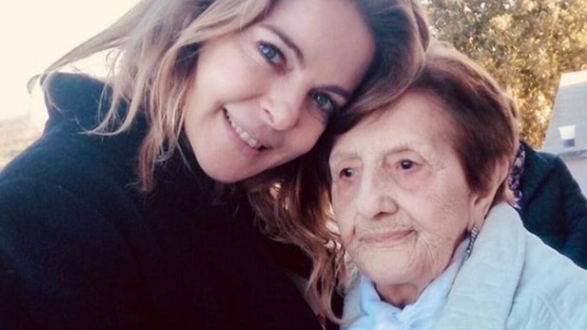 Claudia Gerini, addio a nonna Emilia: “Sarai sempre con me”