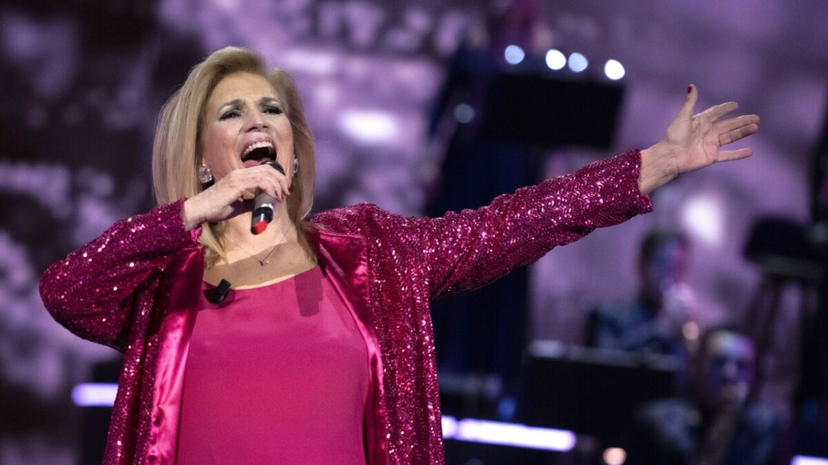 Iva Zanicchi contro Baglioni: “Con quel cast dovrebbe suicidarsi?”