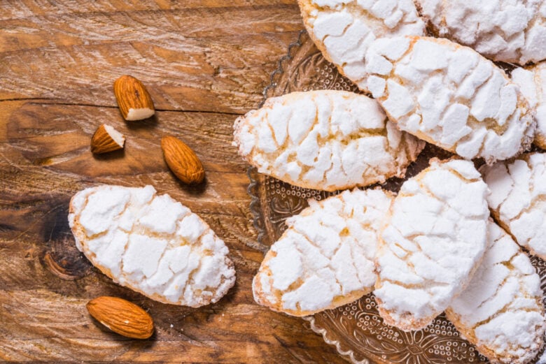 Ricciarelli alle mandorle, la ricetta perfetta