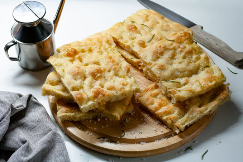 Focaccia semplice senza impasto