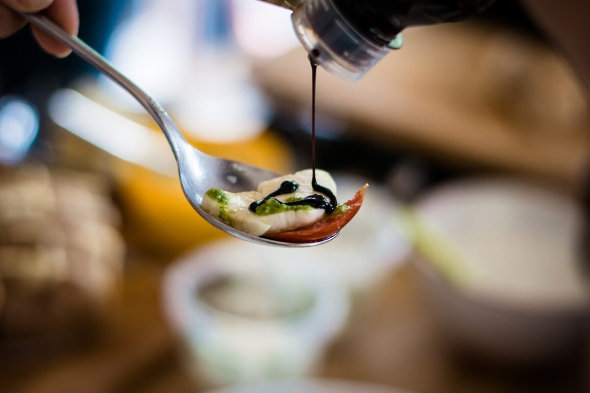 Interprete di successo della cucina italiana l’Aceto Balsamico esalta i sapori: scopriamo come abbinarlo