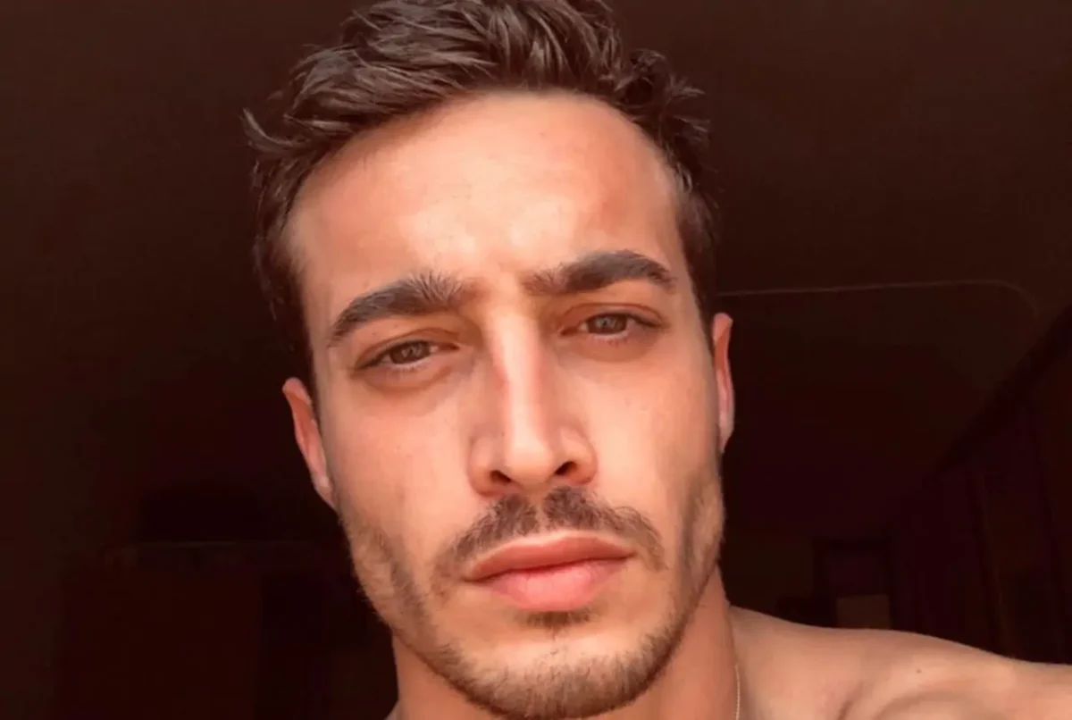 Antonino Spinalbese senza veli su Instagram: la foto che…