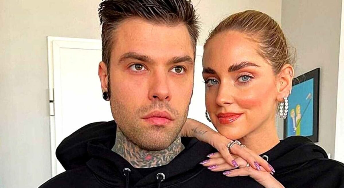 Fedez prende in giro la Ferragni: panciera griffata e…