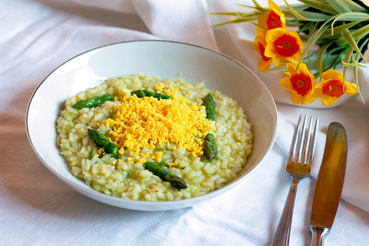 Risotto mimosa con asparagi