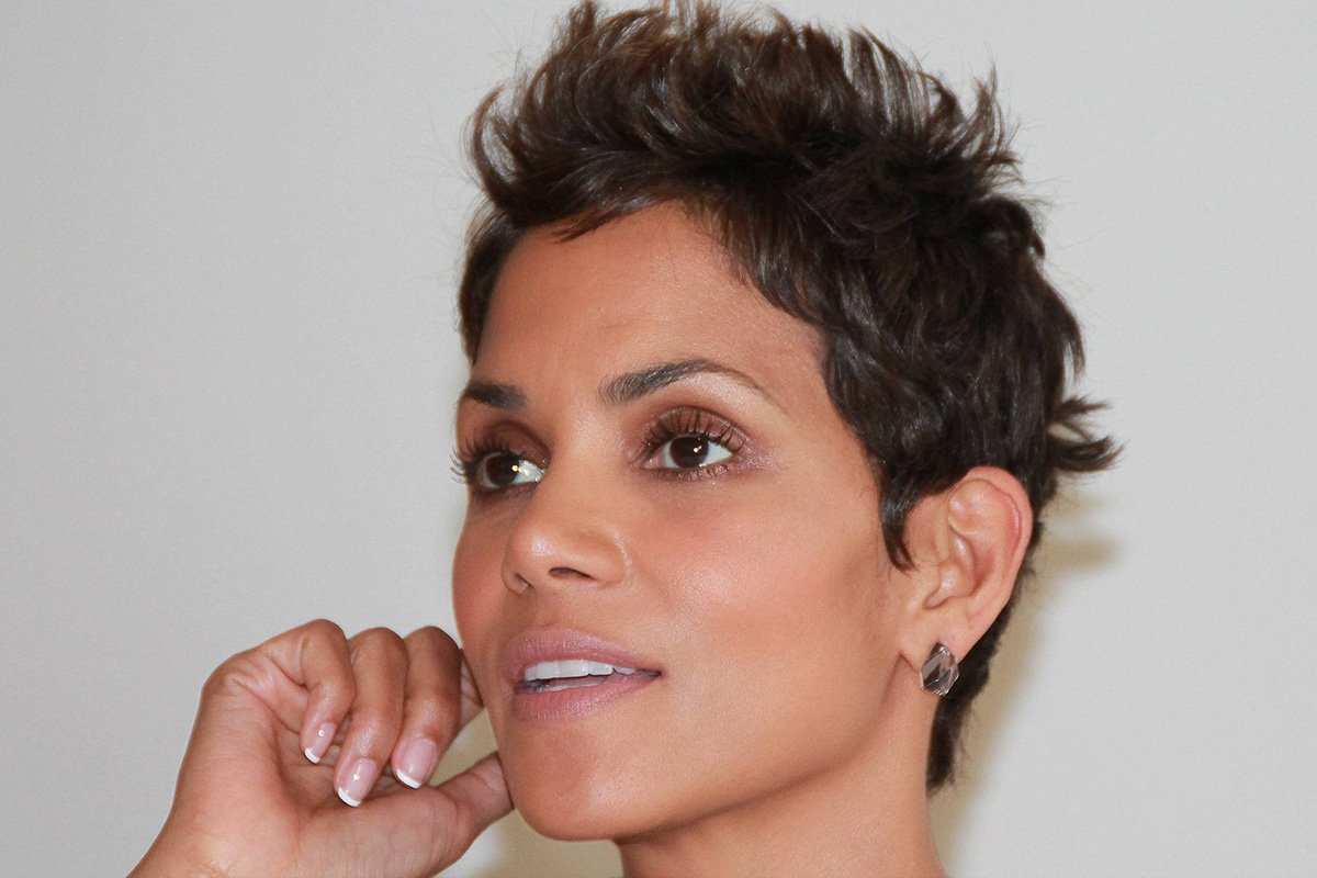 Halle Berry: che tuta… wow!