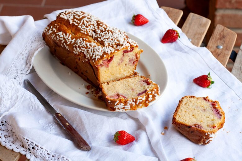 Plumcake alle fragole e yogurt greco