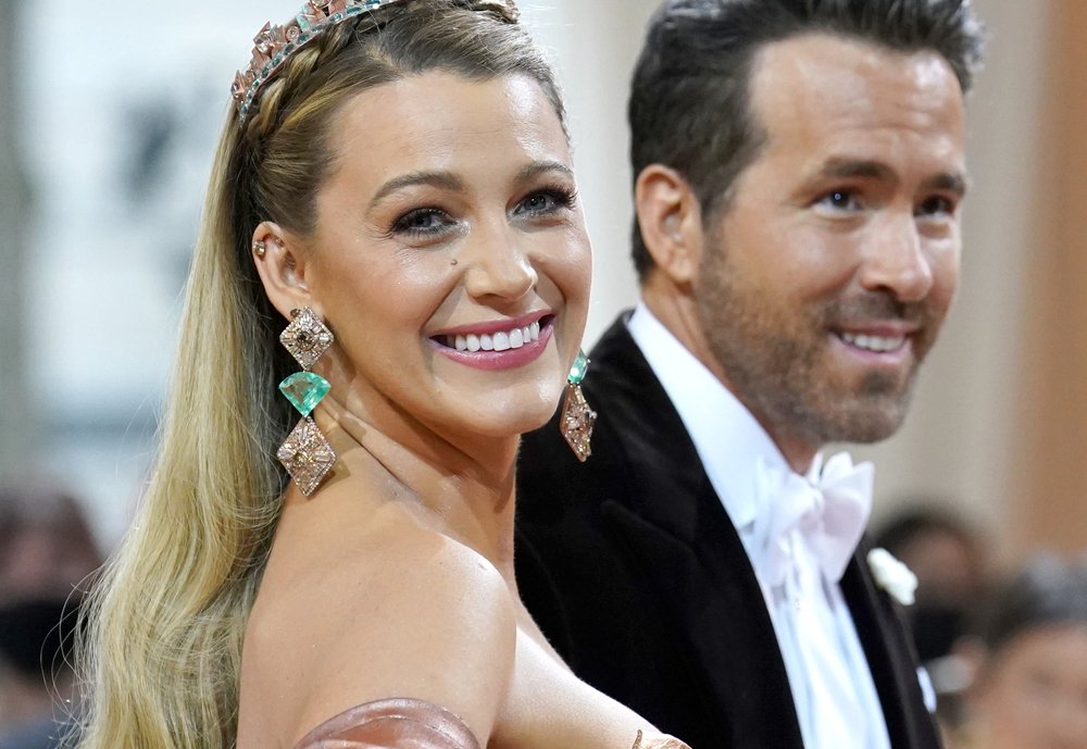 Blake Lively protagonista al Met: il suo abito è “trend topic”