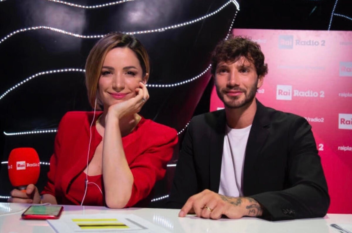 Summer Hits: i super ospiti di Delogu e De Martino