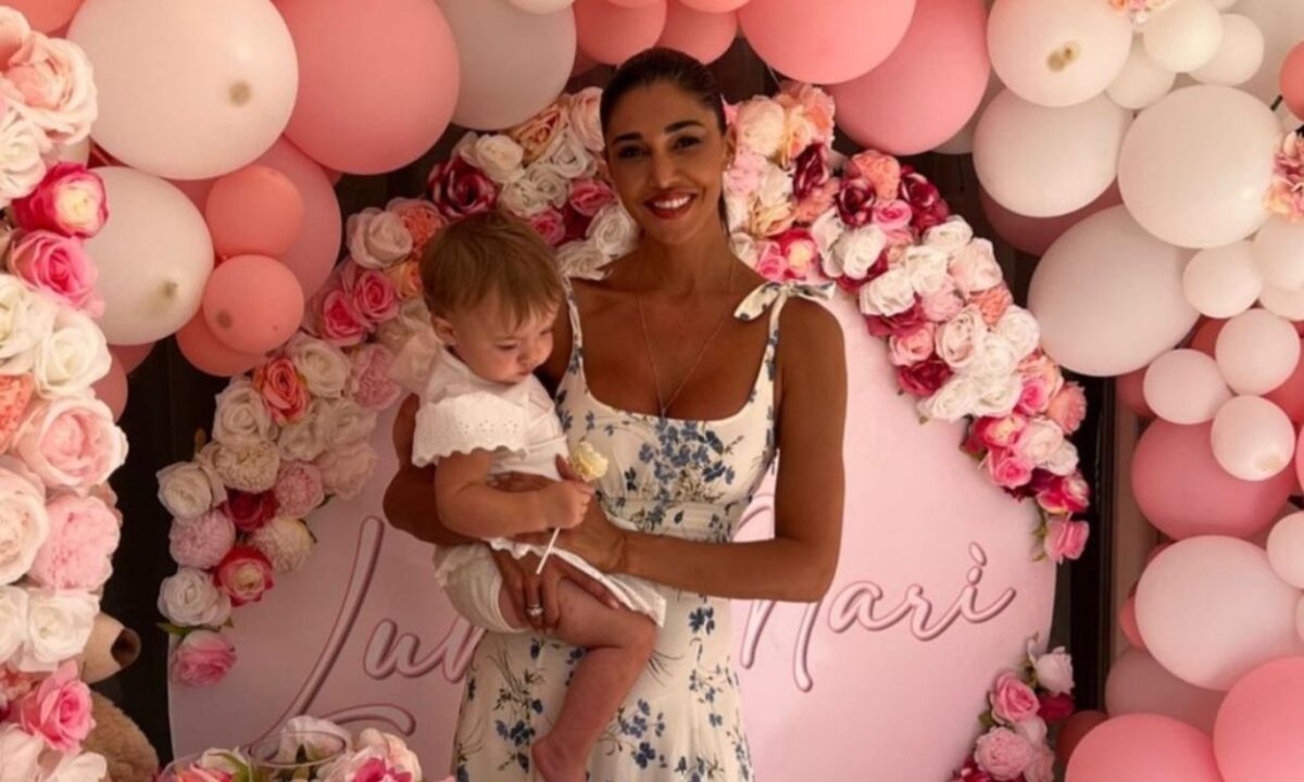Belen, il party per Luna Marì: il grande assente è…