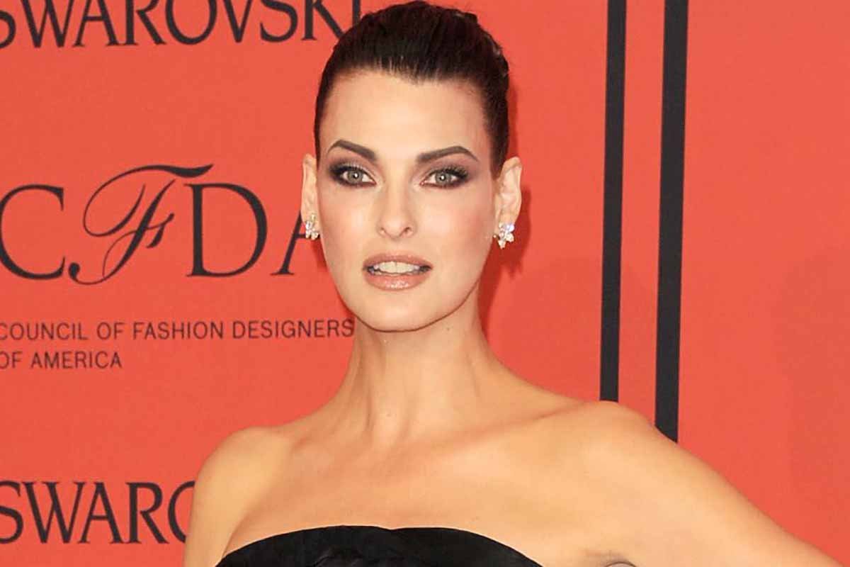 Il ritorno di Linda Evangelista: ora è il nuovo volto di Fendi