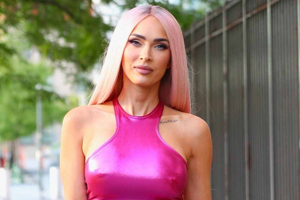 Da Megan Fox a Adam Levine: spopola il look da Barbie