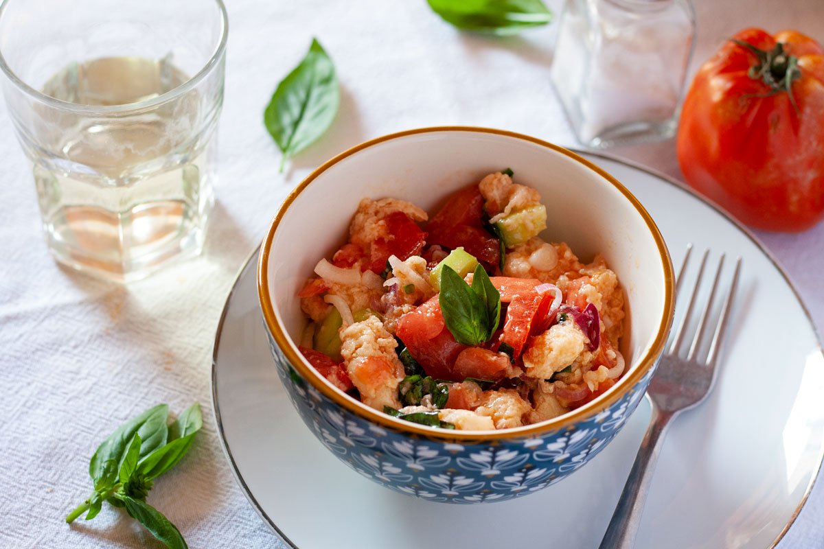 Panzanella toscana tradizionale