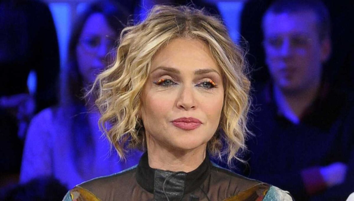 Paola Barale delusissima: eliminata da Ballando con le stelle non molla