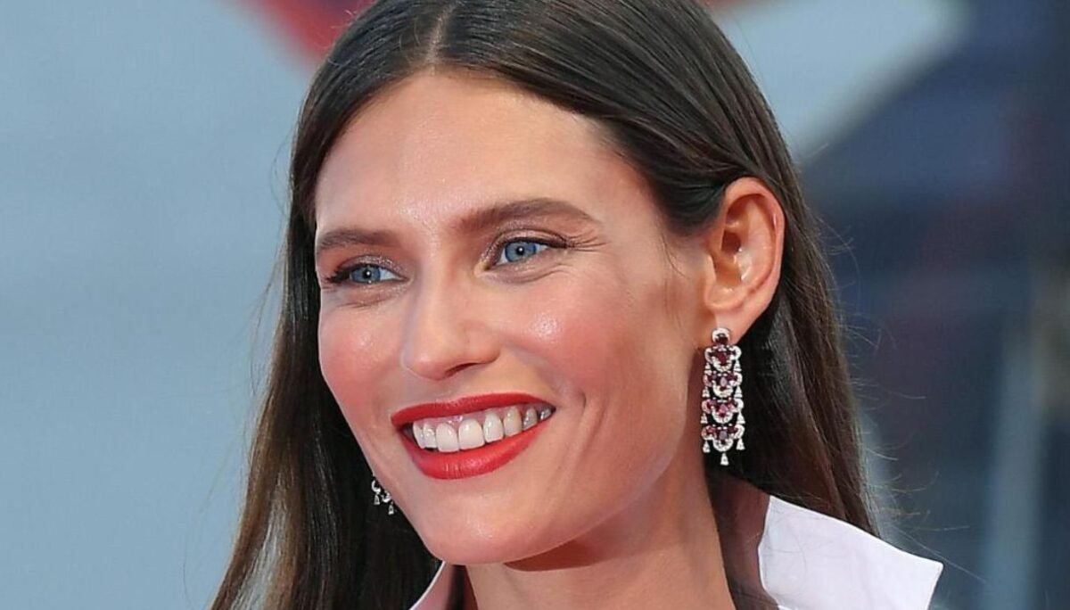 Bianca Balti ha deciso di operarsi: il rischio era troppo alto