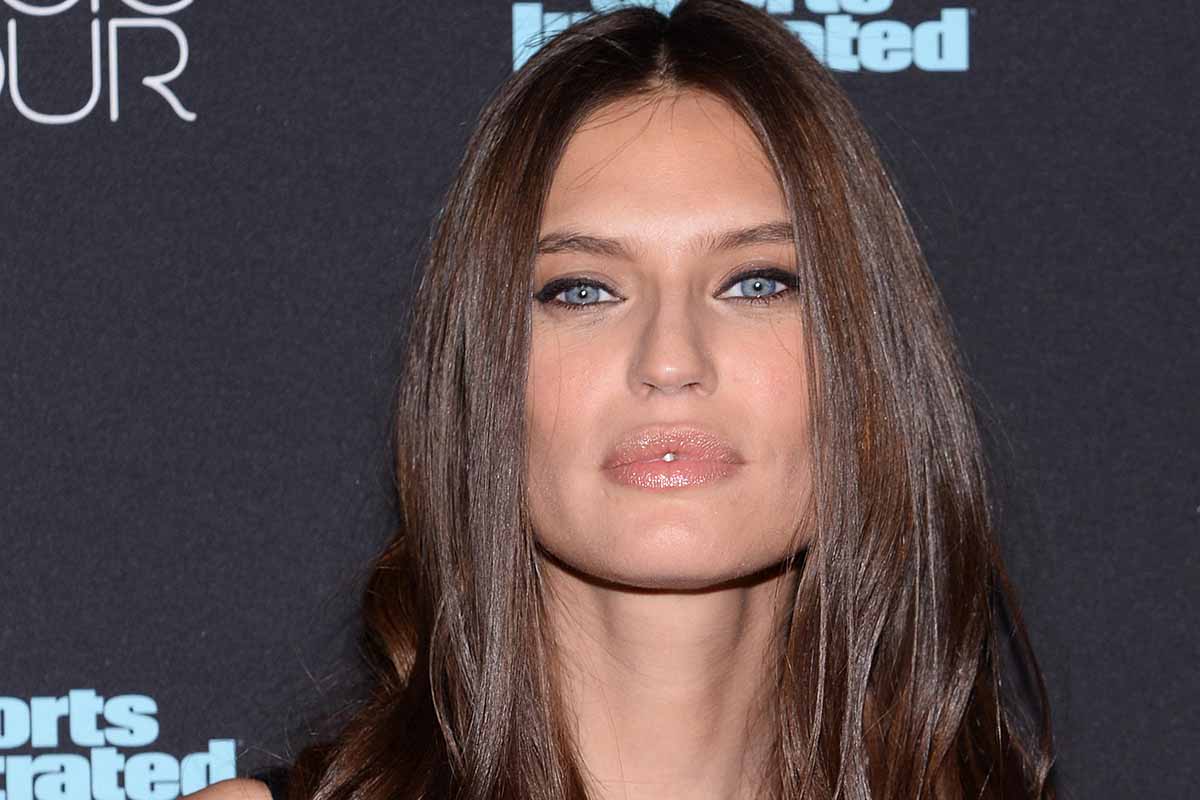 Bianca Balti svela i pantaloni dell’autunno