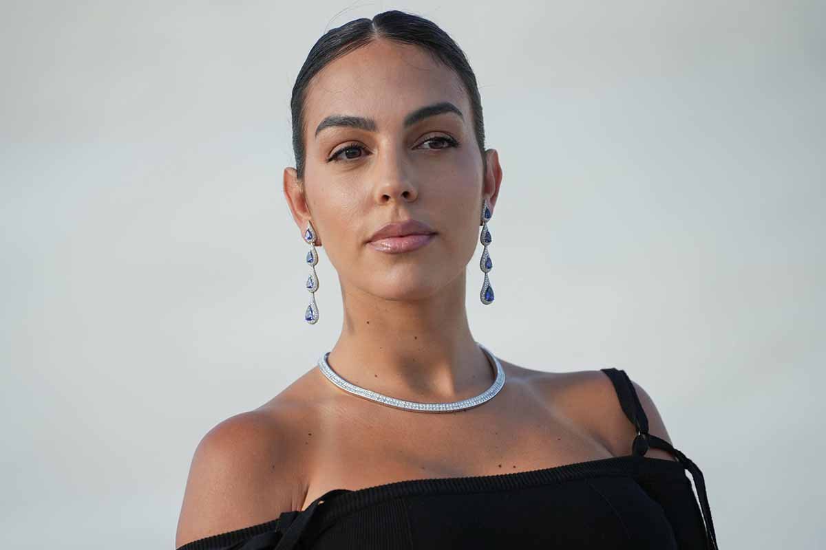 Il look di Georgina Rodriguez vale oltre due milioni di euro