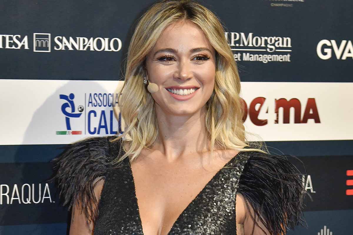 Diletta Leotta, il look da sorella dello sposo è pink e sexy