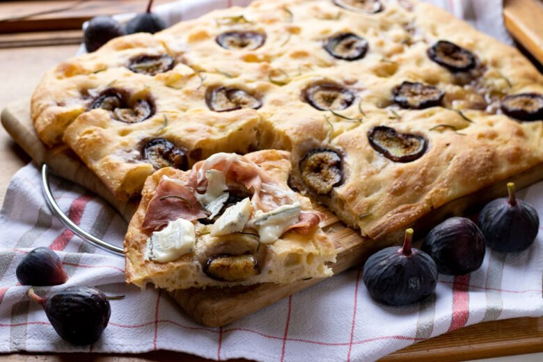 Focaccia con fichi e rosmarino
