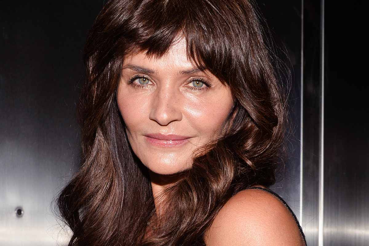 Helena Christensen è tornata: ora posa in lingerie