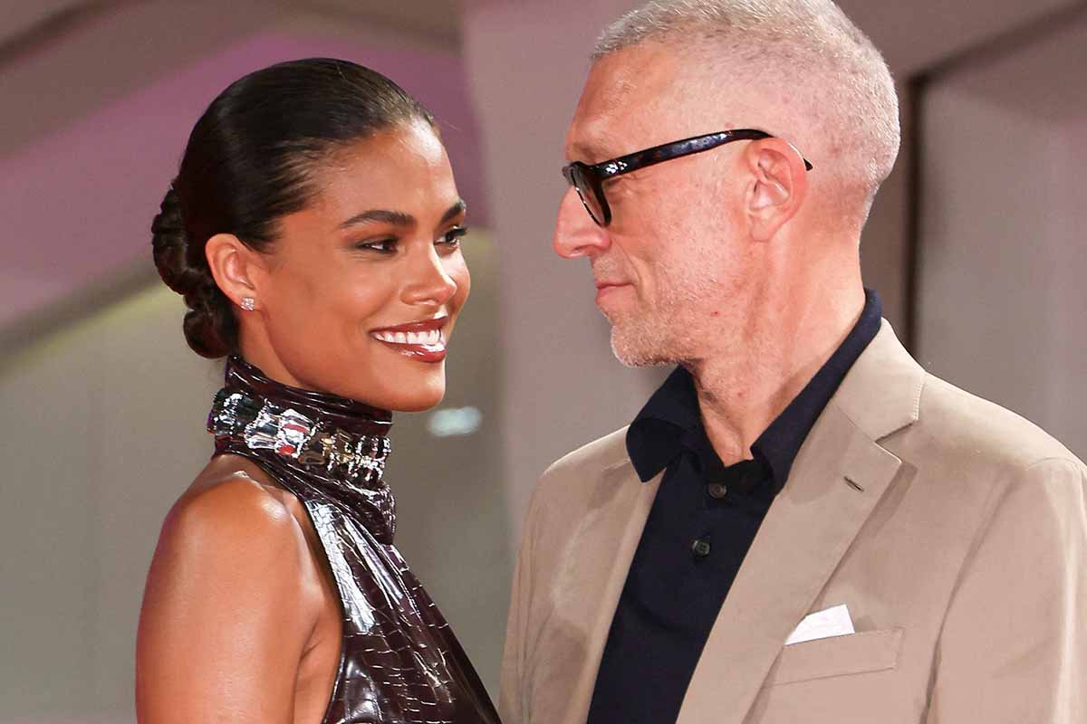 Tina Kunakey e Vincent Cassell innamorati a Venezia. E lui tocca…