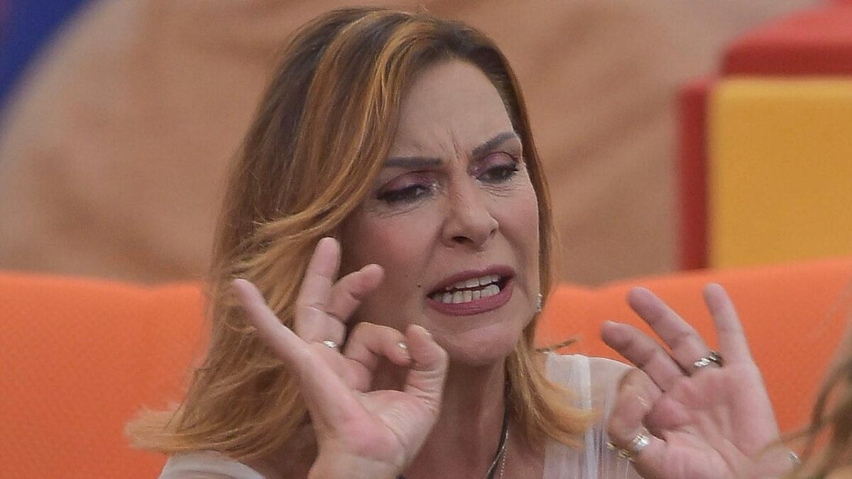 Caso D’Urso: Patrizia Rossetti difende Carmelita