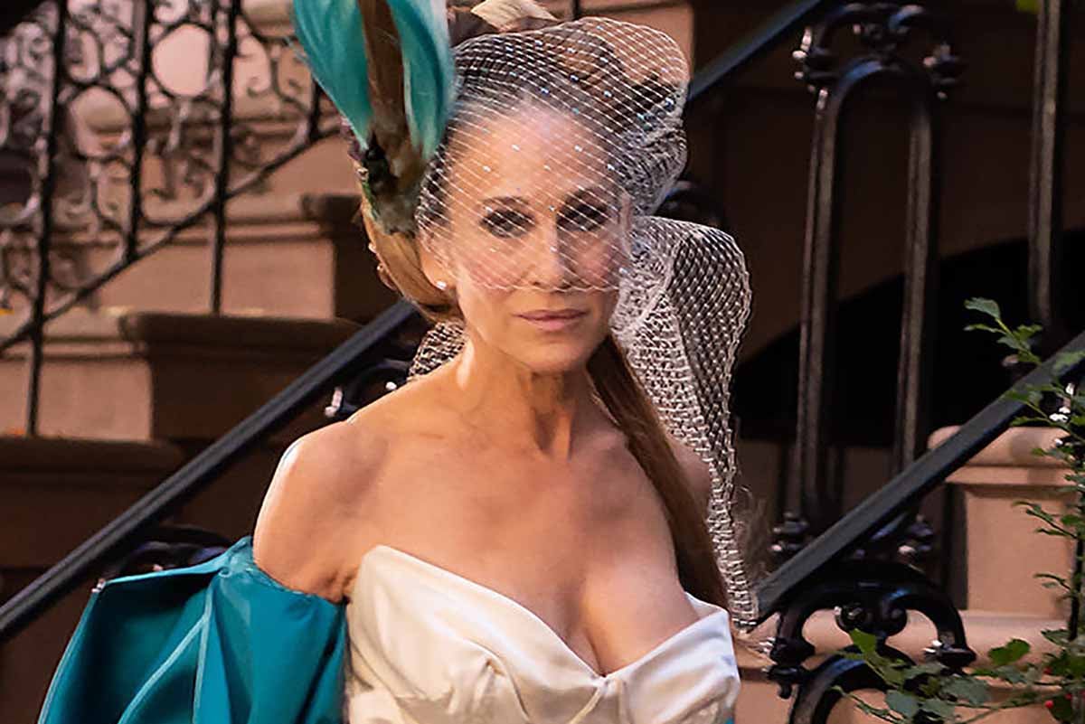 Sarah Jessica Parker rispolvera l’abito da sposa di Carrie Bradshaw