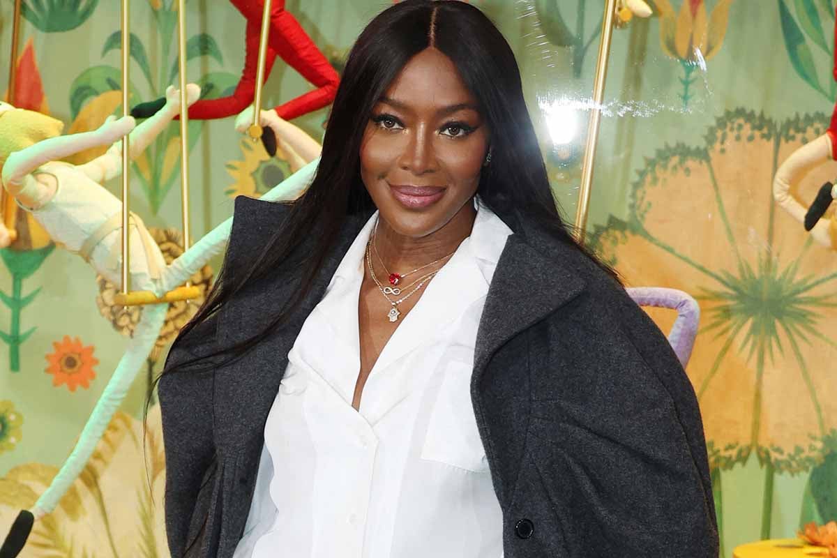 Naomi Campbell, alle Maldive con la figlia in mini-me