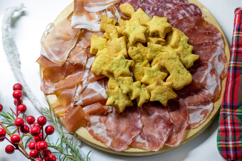 Biscotti salati di Natale al pecorino e rosmarino