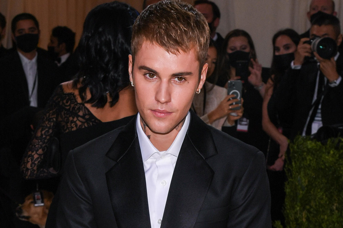 Justin Bieber attacca H&M: “Non comprateli”. Cosa sta succedendo