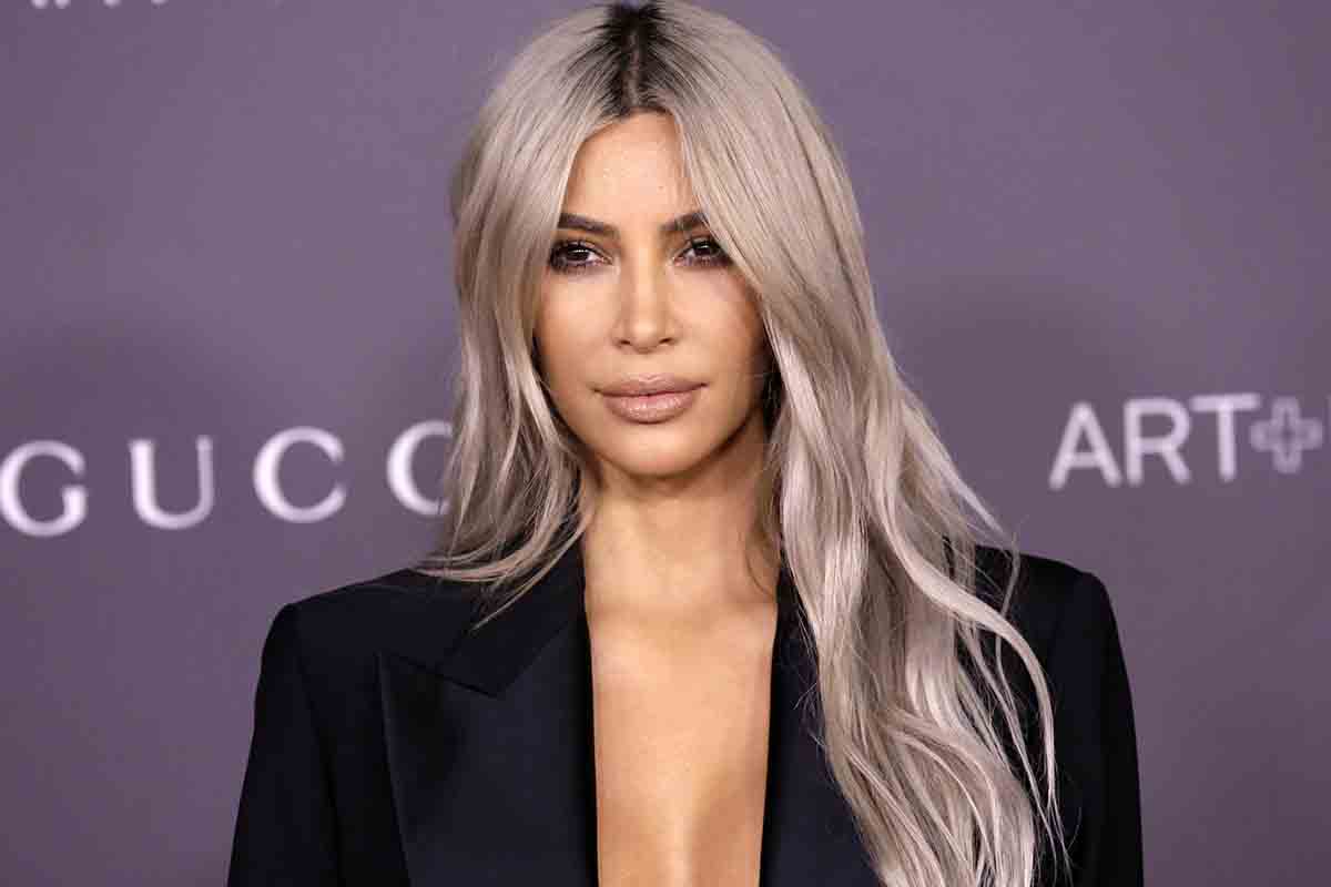 Kim Kardashian compra la croce di Lady Diana