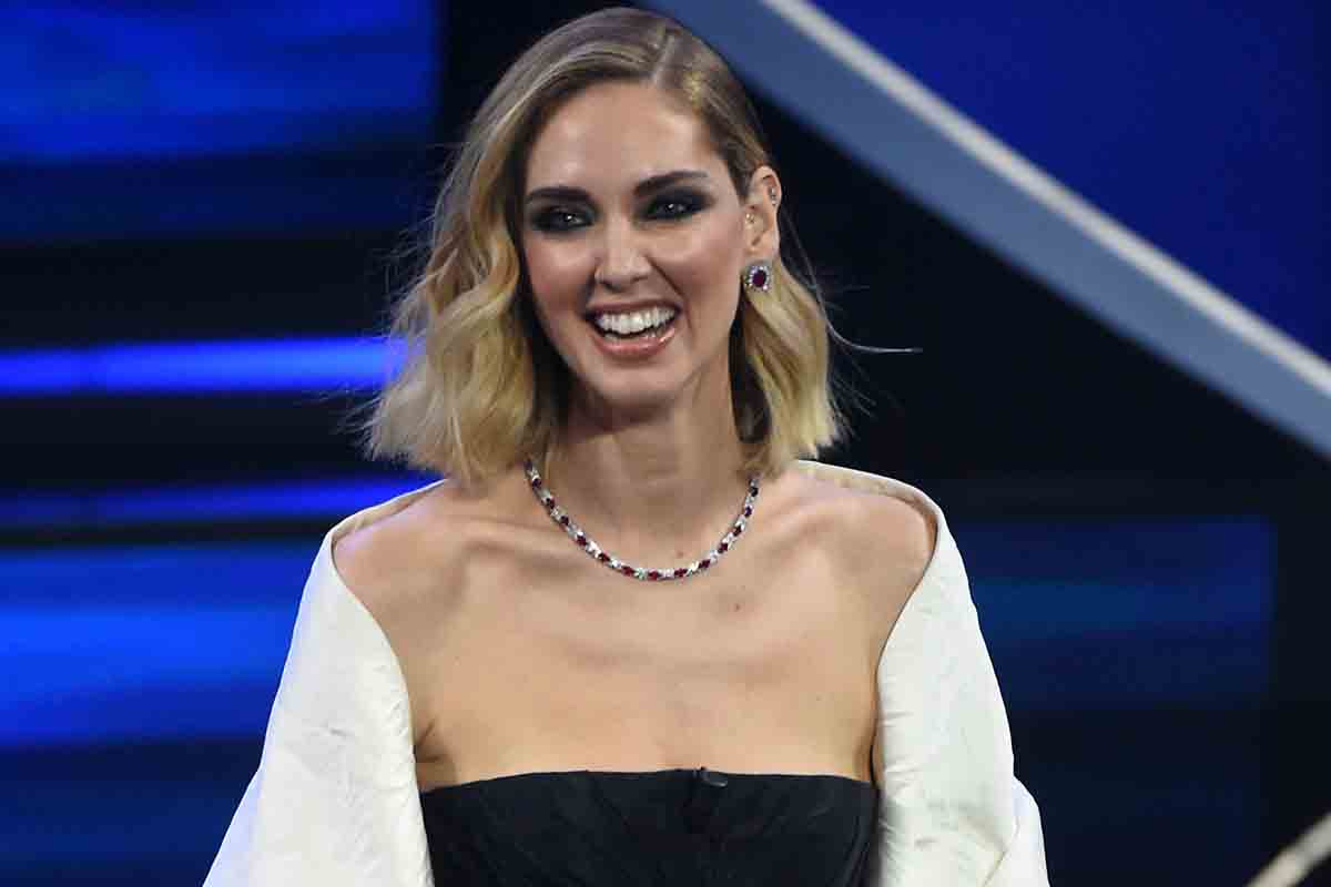 Chiara Ferragni regina di Sanremo con i look “parlanti”