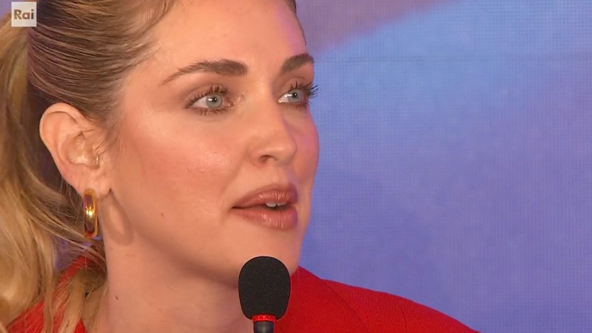 Sanremo 2023, gaffe di Chiara Ferragni: dovrebbe studiare di più?